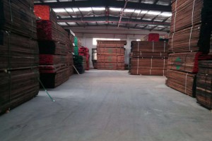 美國(guó)進(jìn)口黑胡桃木板材批發(fā)